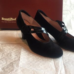 BeautiFeel Black suede/Patent strap button side
